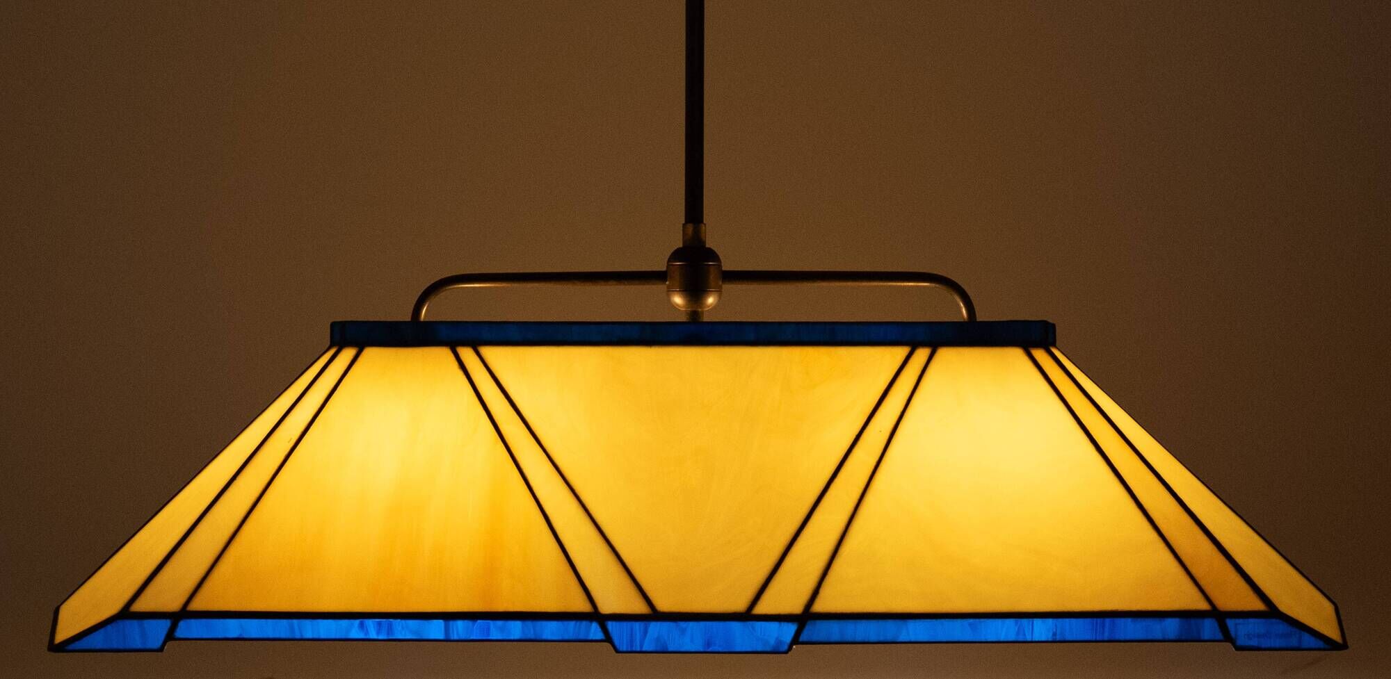 Beautiful Large Tiffany style Dining room Table Lamp adjustable in Height
