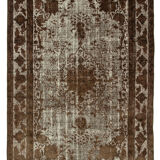 Hand-knotted hi-low pile oriental 1980s 203 cm x 303 cm brown rug