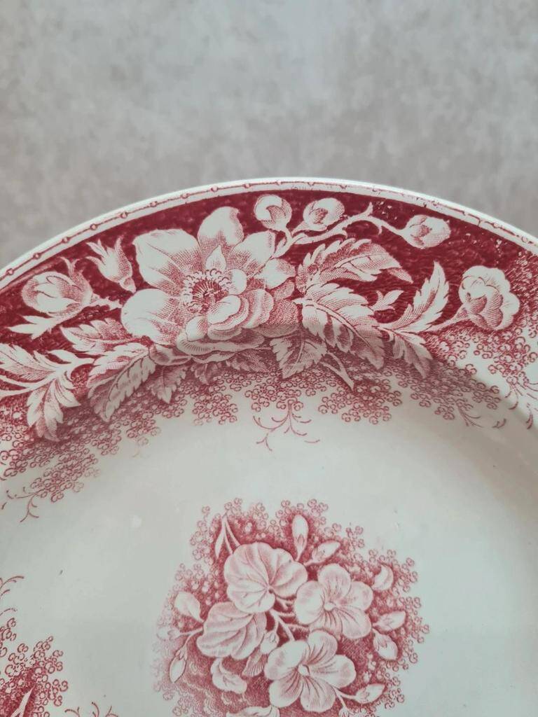 Hollow plate Terre de Fer Sarreguemines model Jardinière red