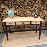 Three-drawer desk