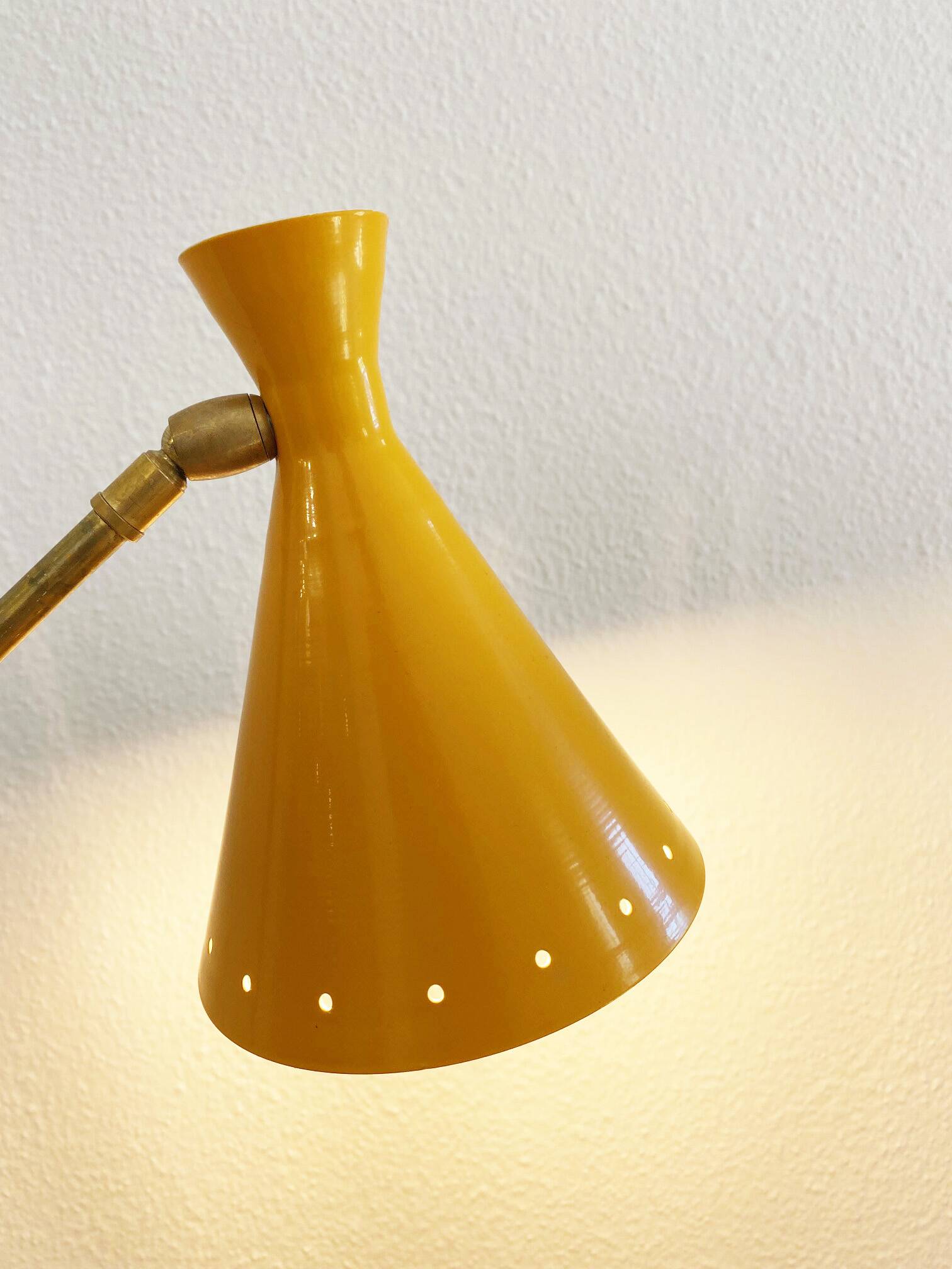 Large Italian brass counterweight lamp, 50s design