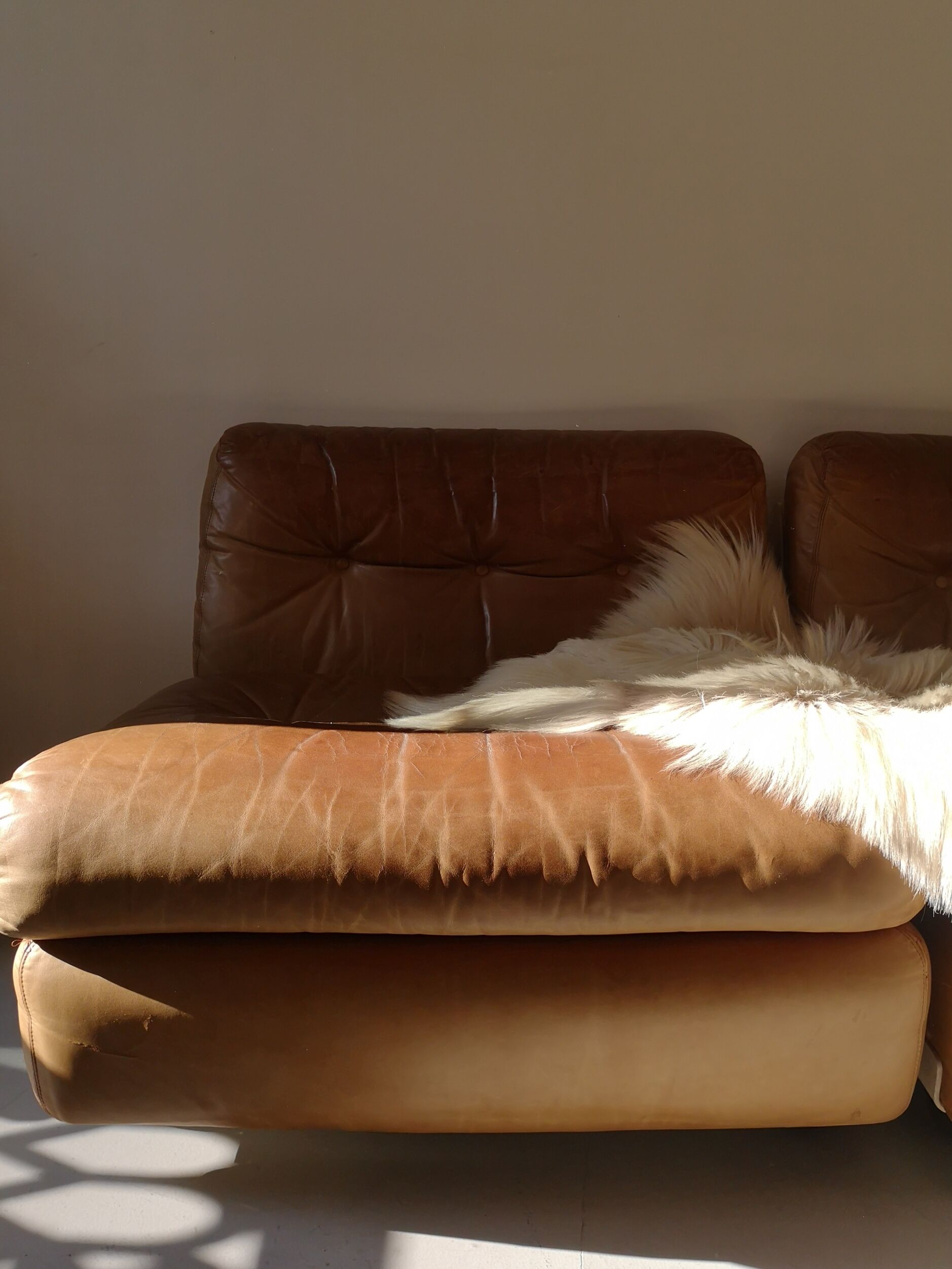 Leather sofa, Amanta model by Mario Bellini for B&B Italia, 1970