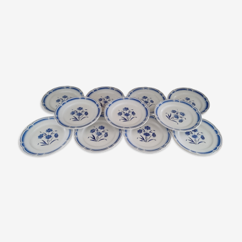 Lot de 11 assiettes plates en porcelaine opaque de Badonviller France décor chardons bleus