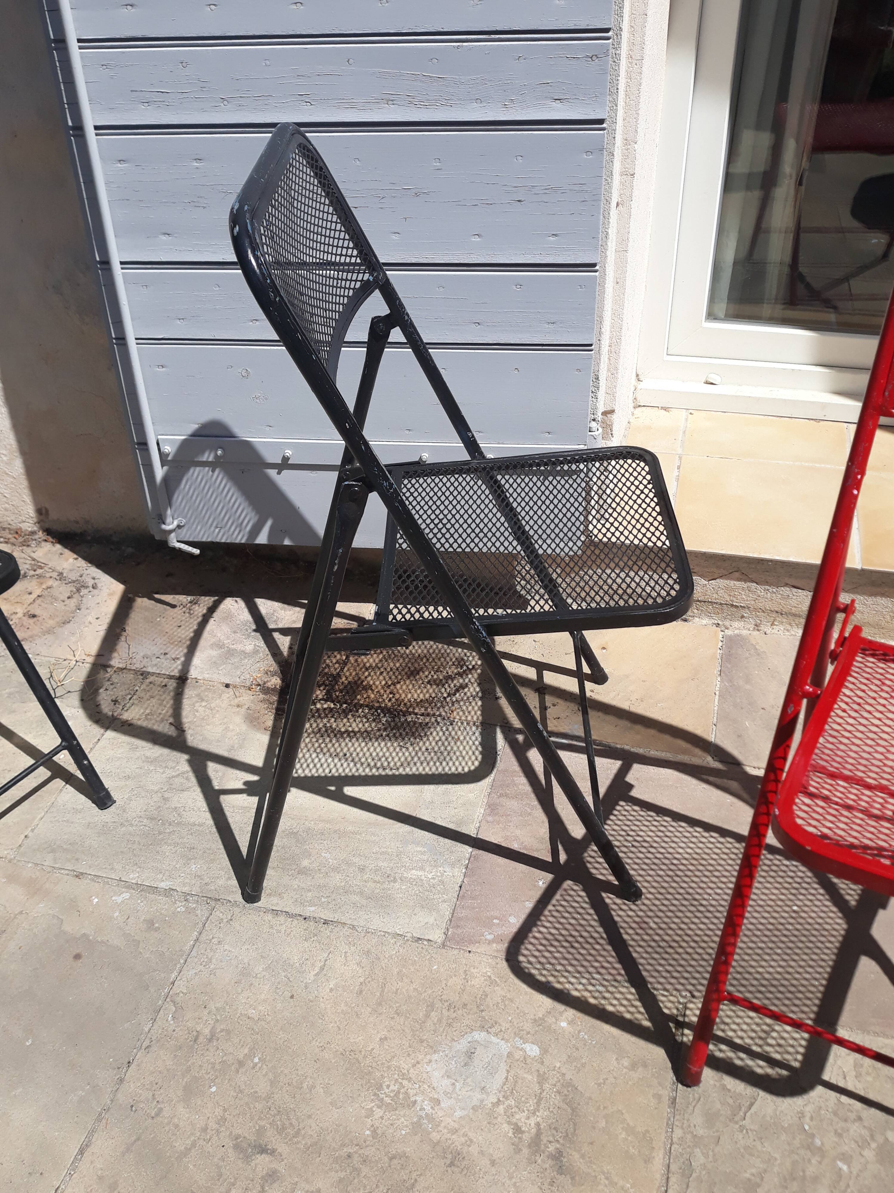 Set of 4 vintage metal folding chairs
