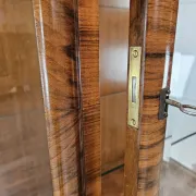 French Art Decò display cabinet from the 1940s in walnut
