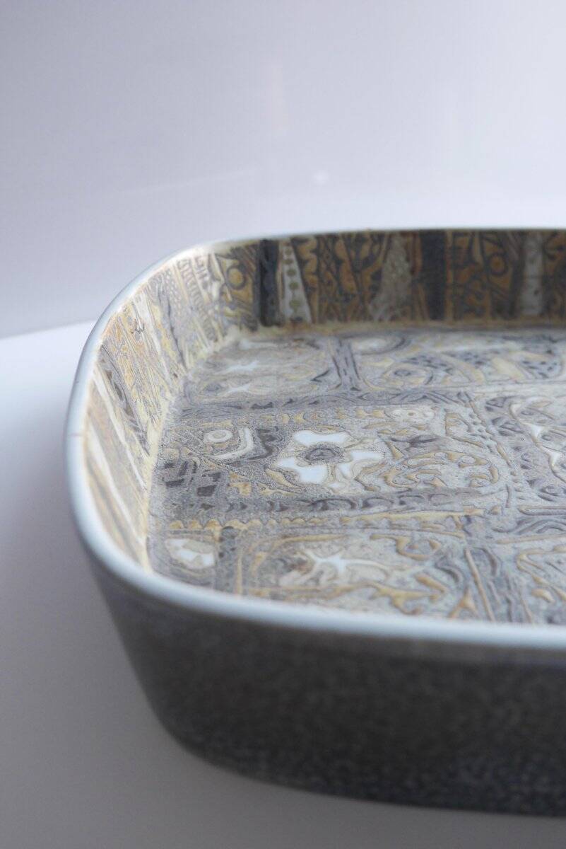 Bol ou assiette en faïence ou en céramique moderne du milieu du siècle par Nils Thorsson pour Royal Copenhagen, Danemark, années 1970.