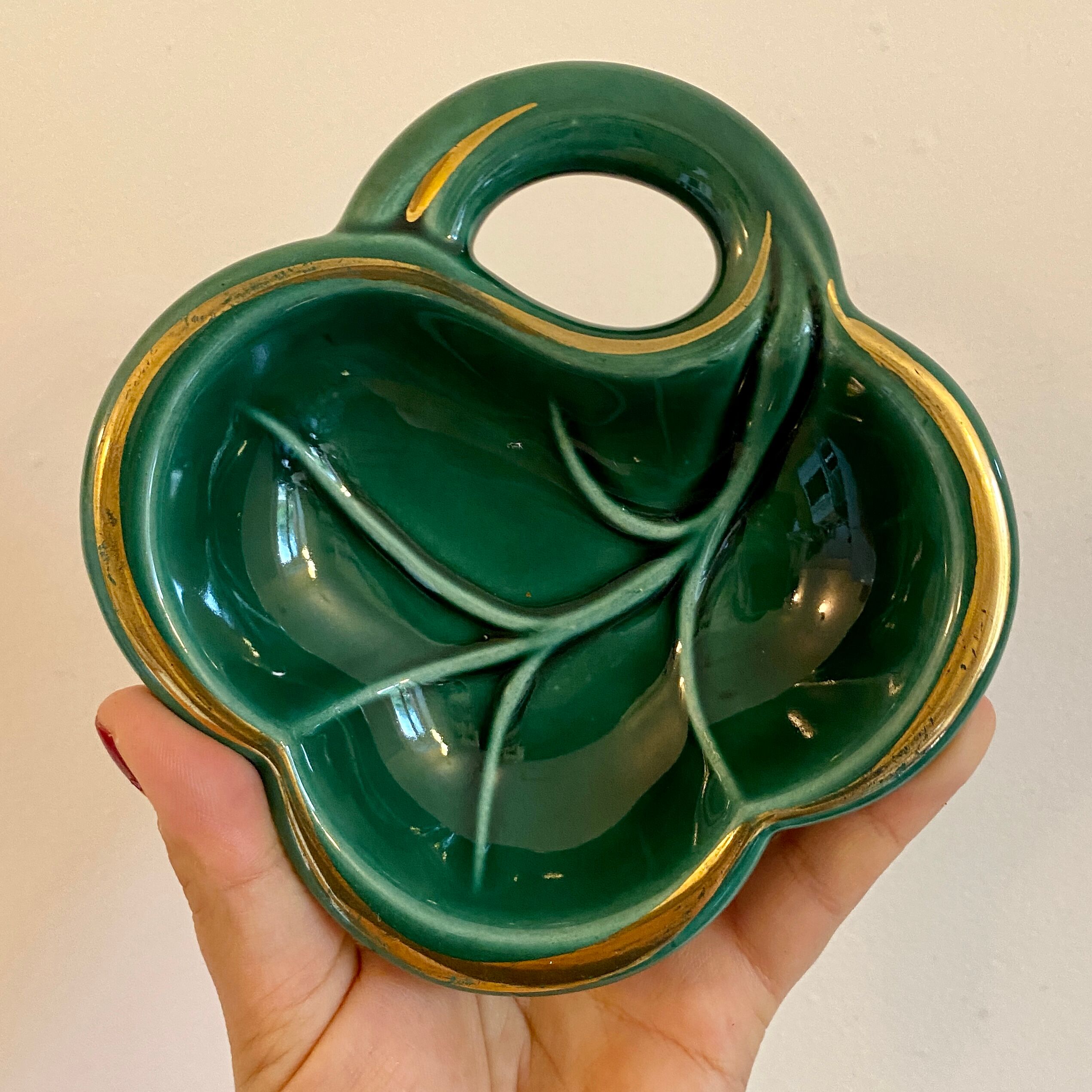 Set of 5 vintage pockets or raviers in green and gold ceramic