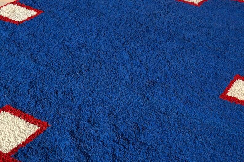 Natural wool rug, handwoven, traditional artisan, size 3/4 m.