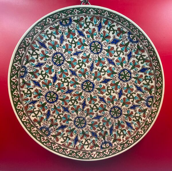 Plat ancien en céramique poterie, Maghreb probable Tunisie