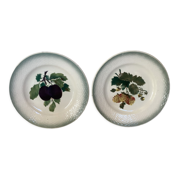 Paire d’anciennes assiettes fruits saint Amand