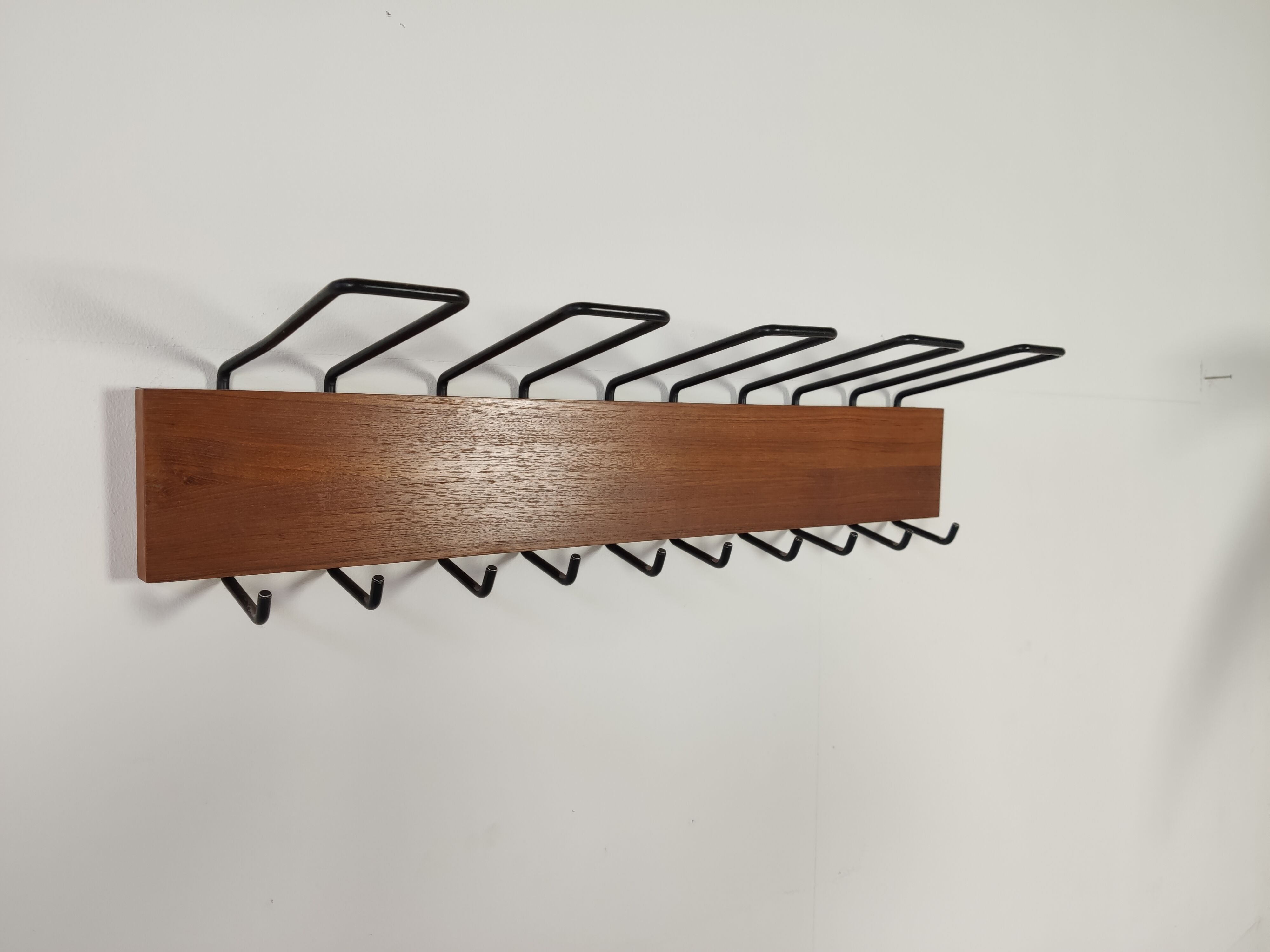Scandinavian wall shelf in 60s teak