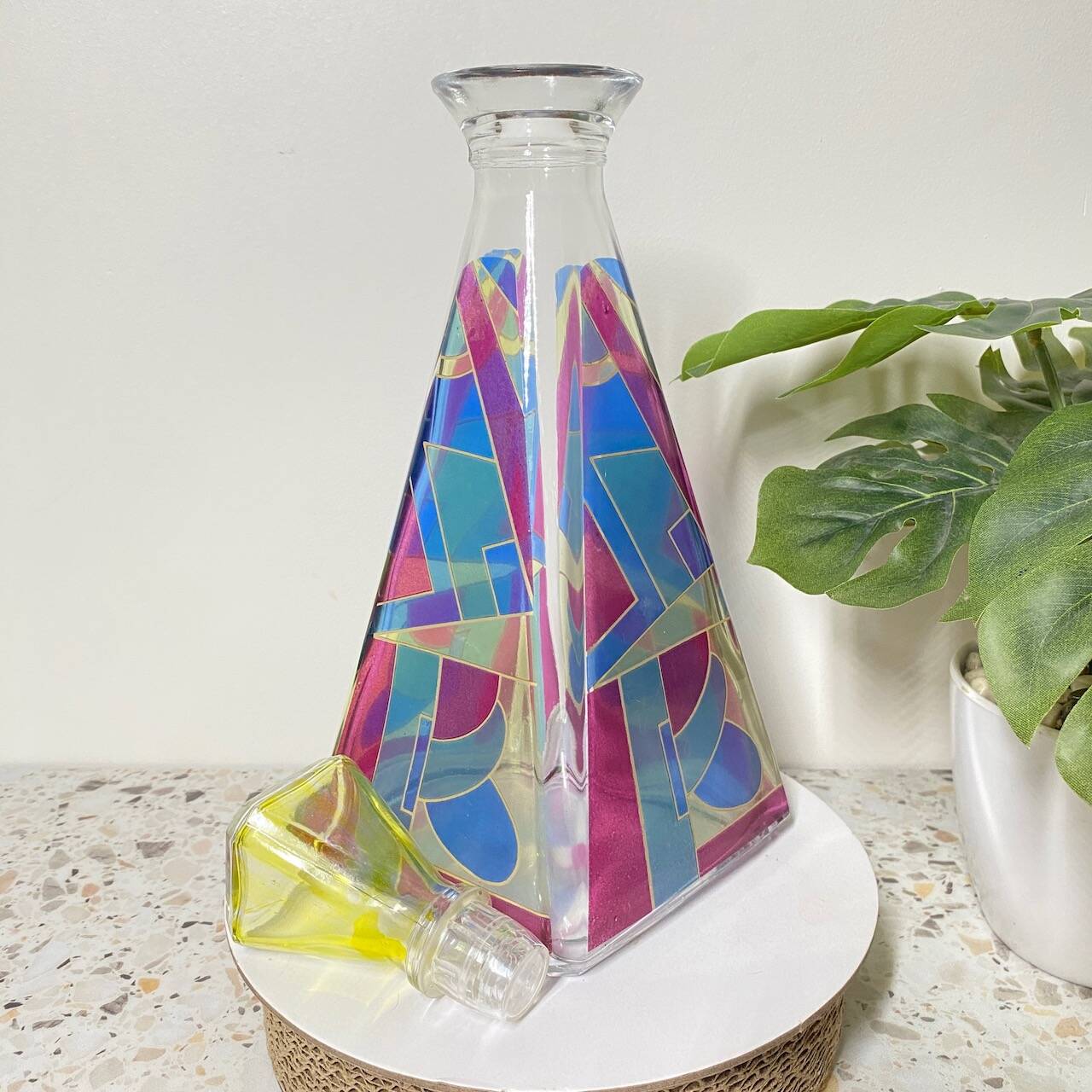 Carafe multicolore en forme de pyramide de Murano - 1980