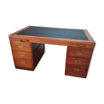 Bureau colonial fonctionnaire Indien circa 1940