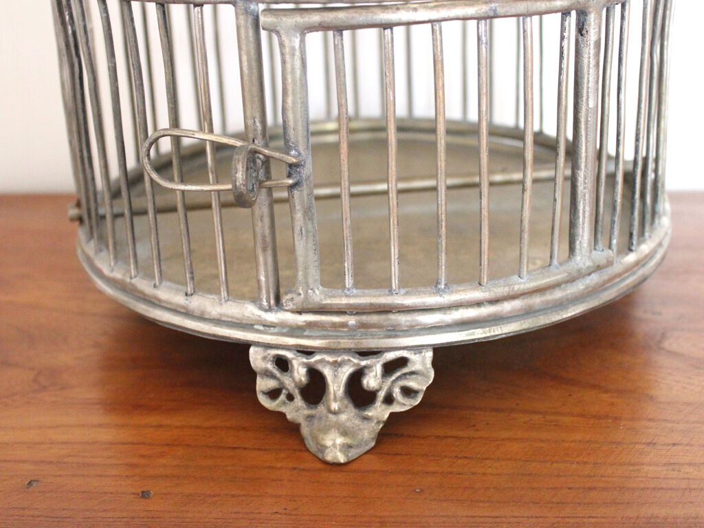 Metal bird cage