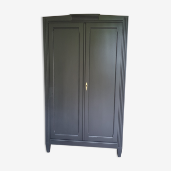 Armoire parisienne