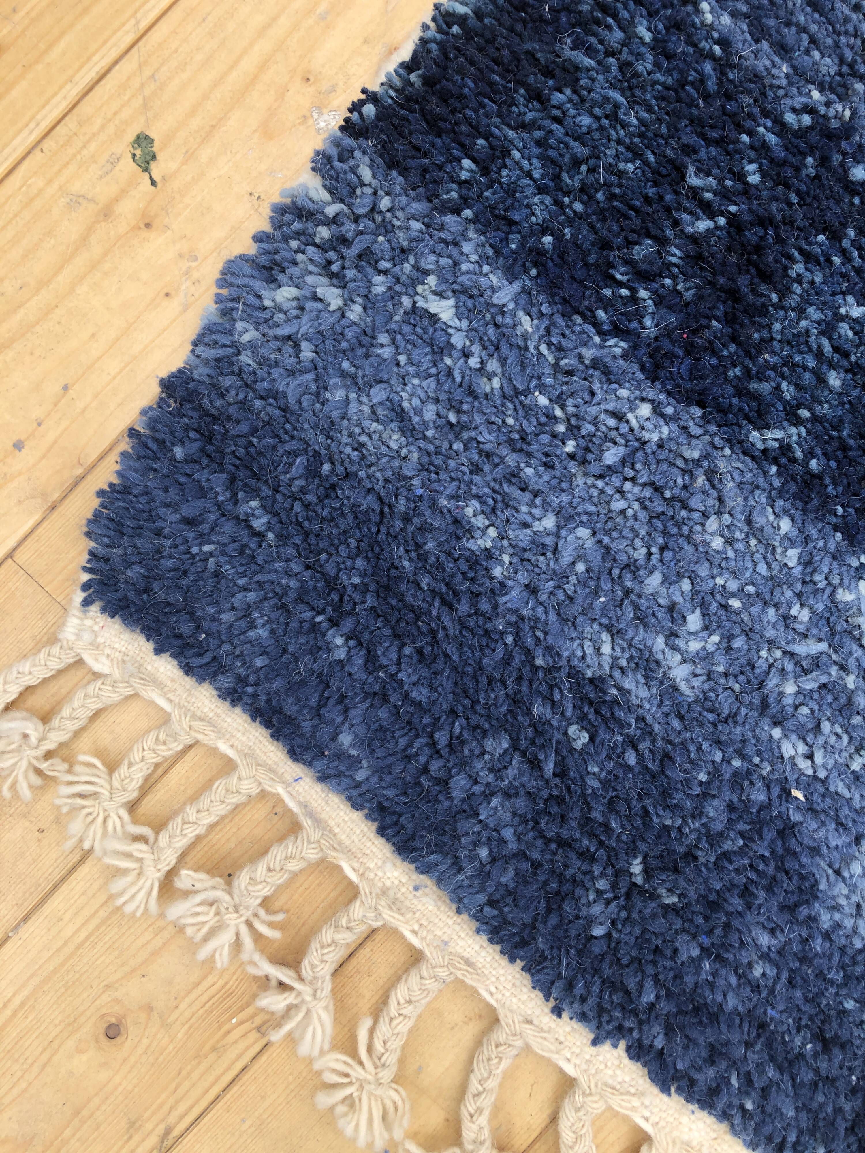 Berber carpet Beni Ouarain mottled solid blue 1.55x1.06m