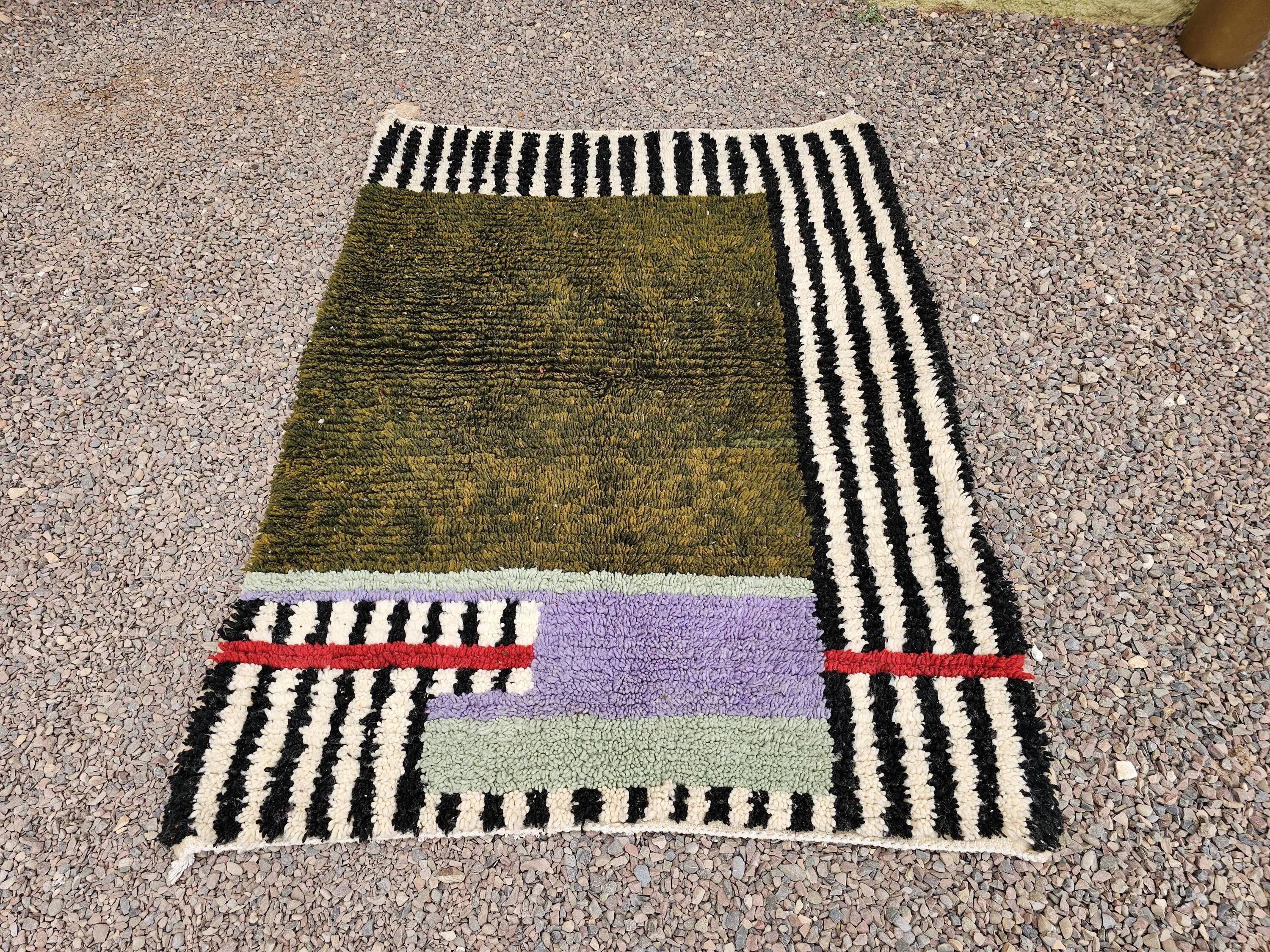 Unique Moroccan rug made of natural wool, 2.5x1.5 m.