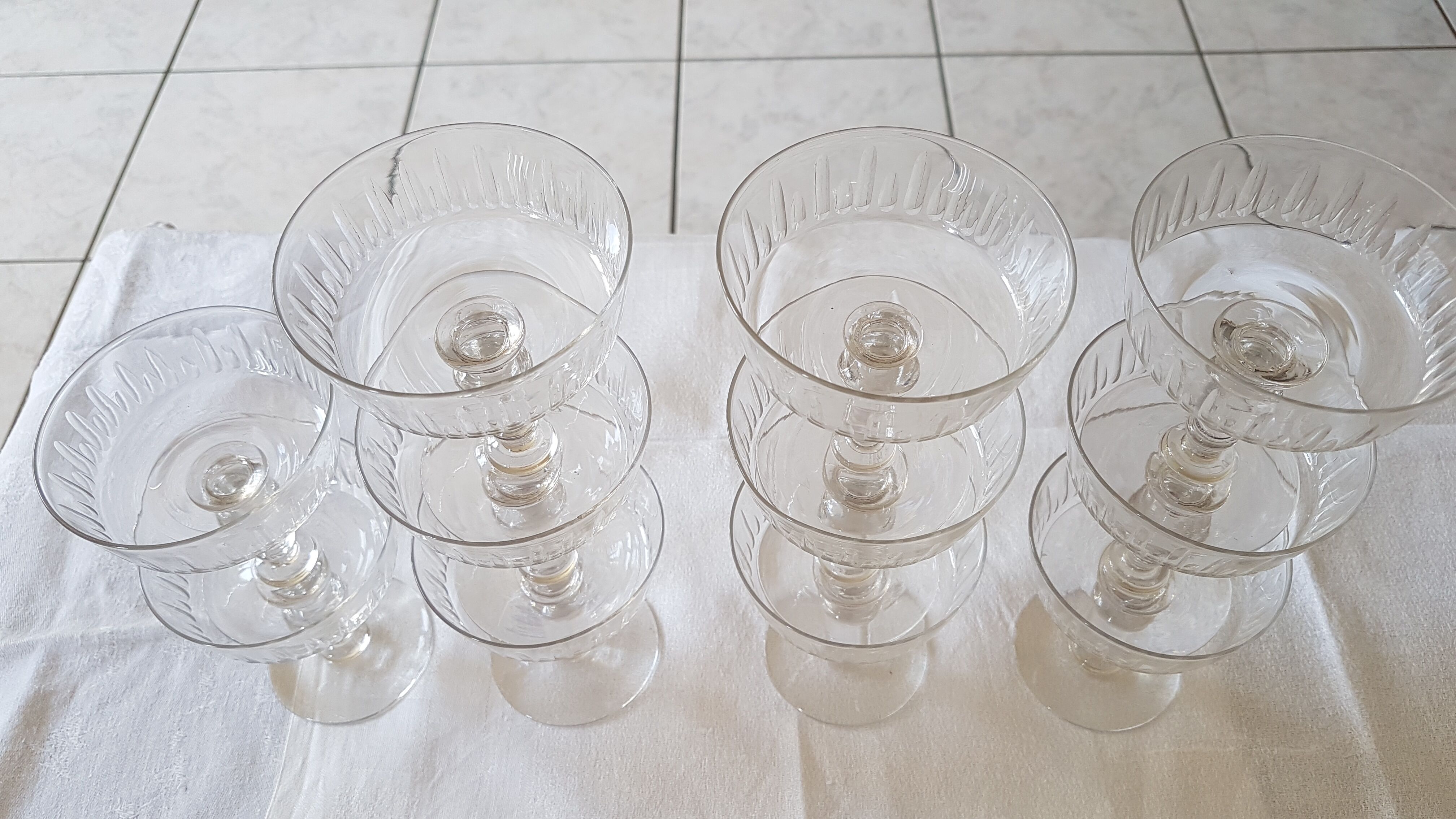 11 champagne crystal cups