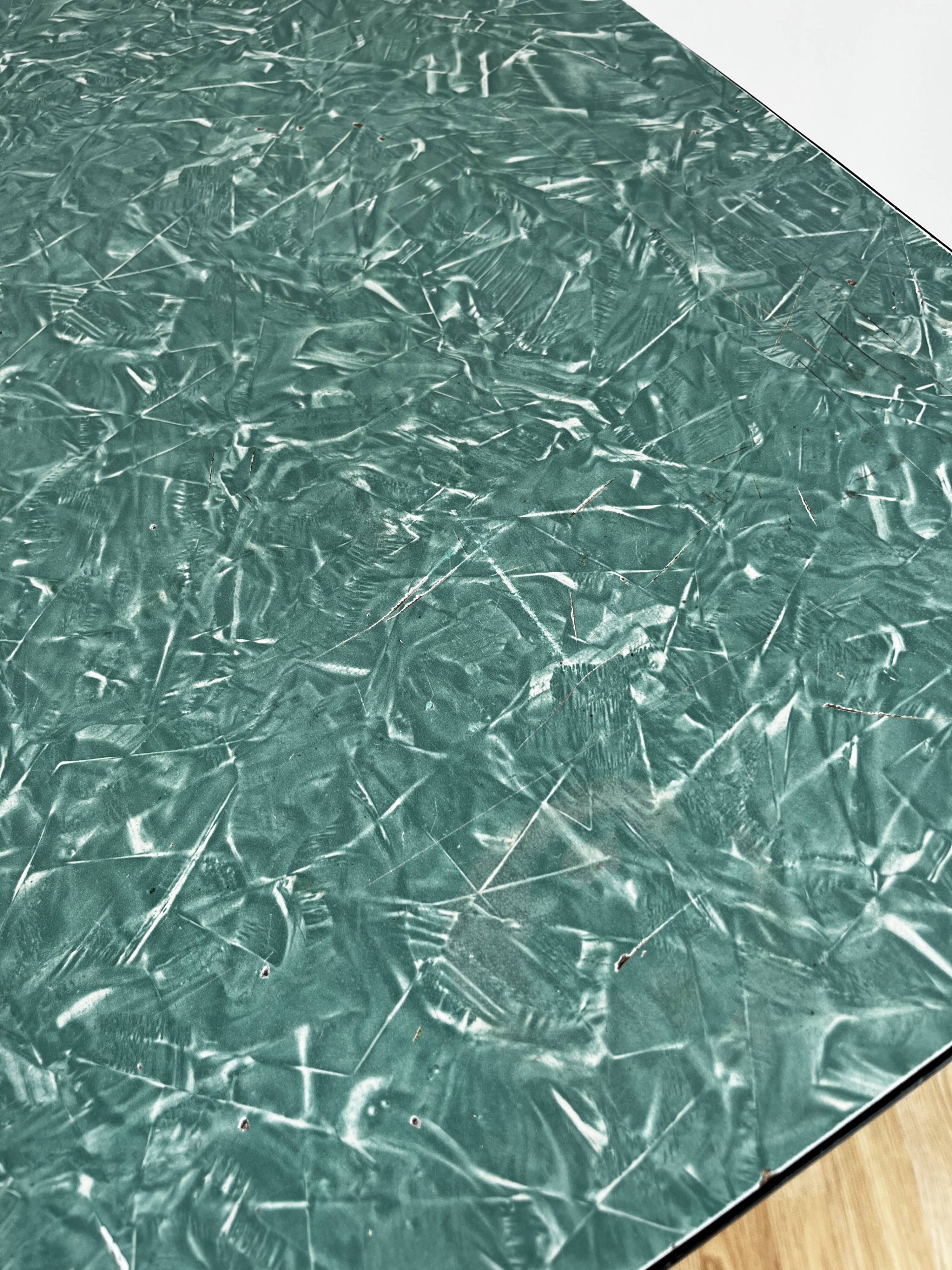 Table formica