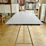"Unistandard table"