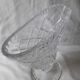 Vase sur un pied en verre taillé