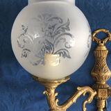 Wall lamp in brass and frosted glass