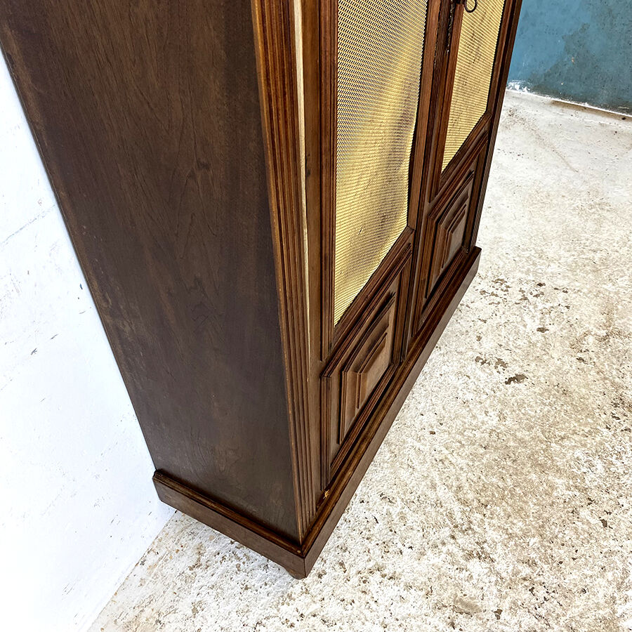 30-year screened bookcase