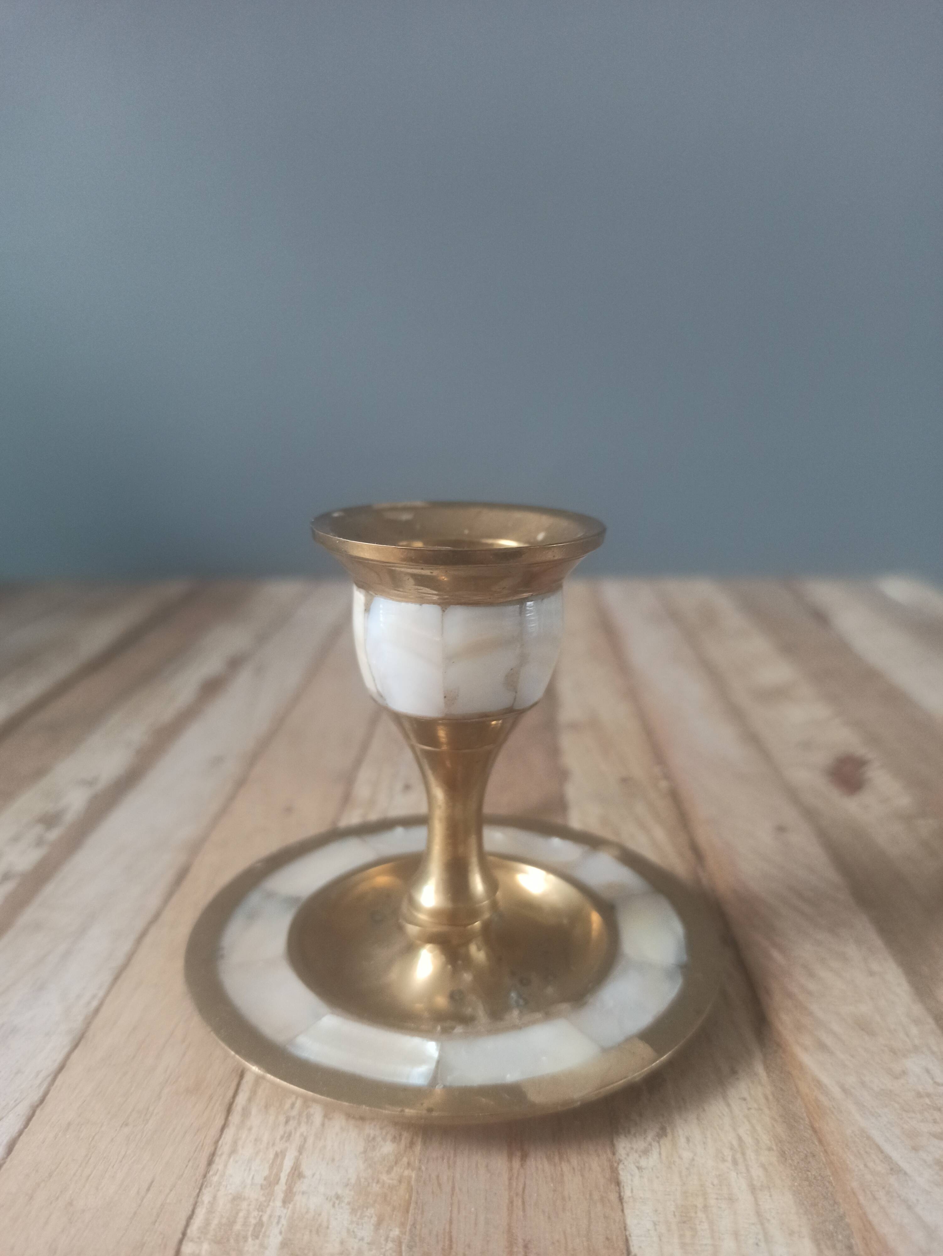 Cellar rat candle holder in brass and mother-of-pearl