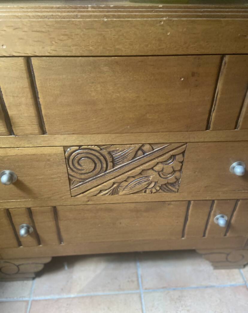 Old Art Deco period chest of drawers in oak