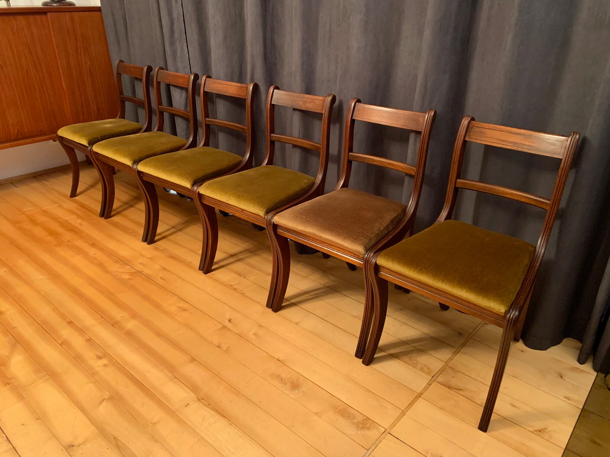 Ensemble de six chaises Regency Bevan Funnell Ltd Reprodux Angleterre années 1970