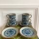 Tasses et assiettes en grès à fleurs