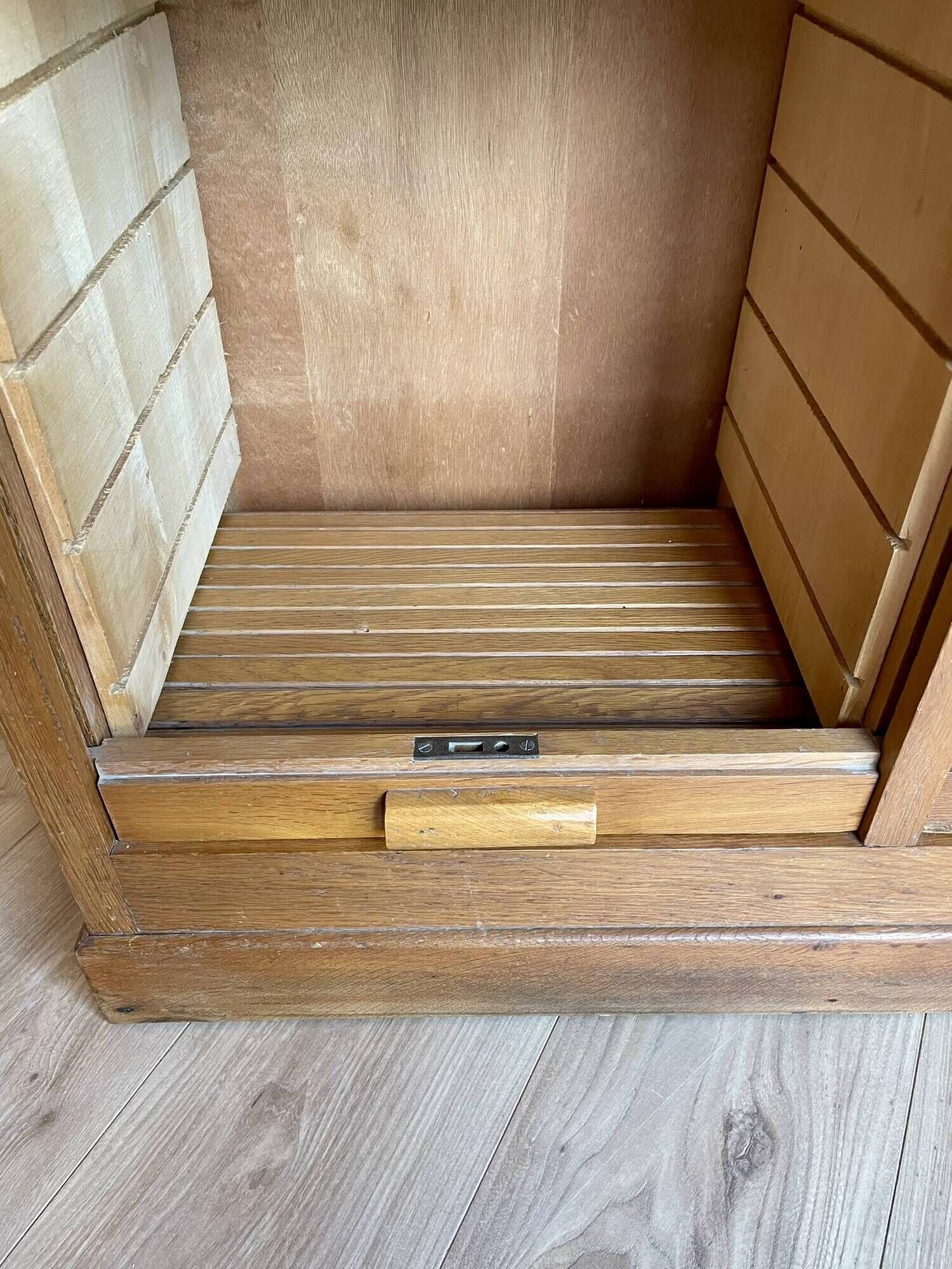 Vintage filing cabinet with double curtains, oak, Charles Schneider, Betschdorf.