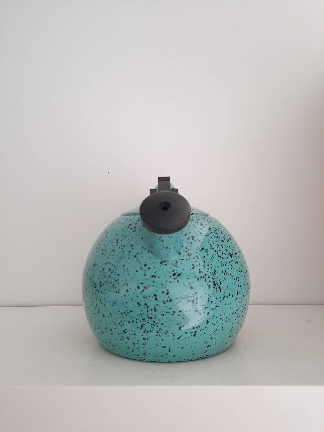 Bouilloire vintage 80s design postmoderne