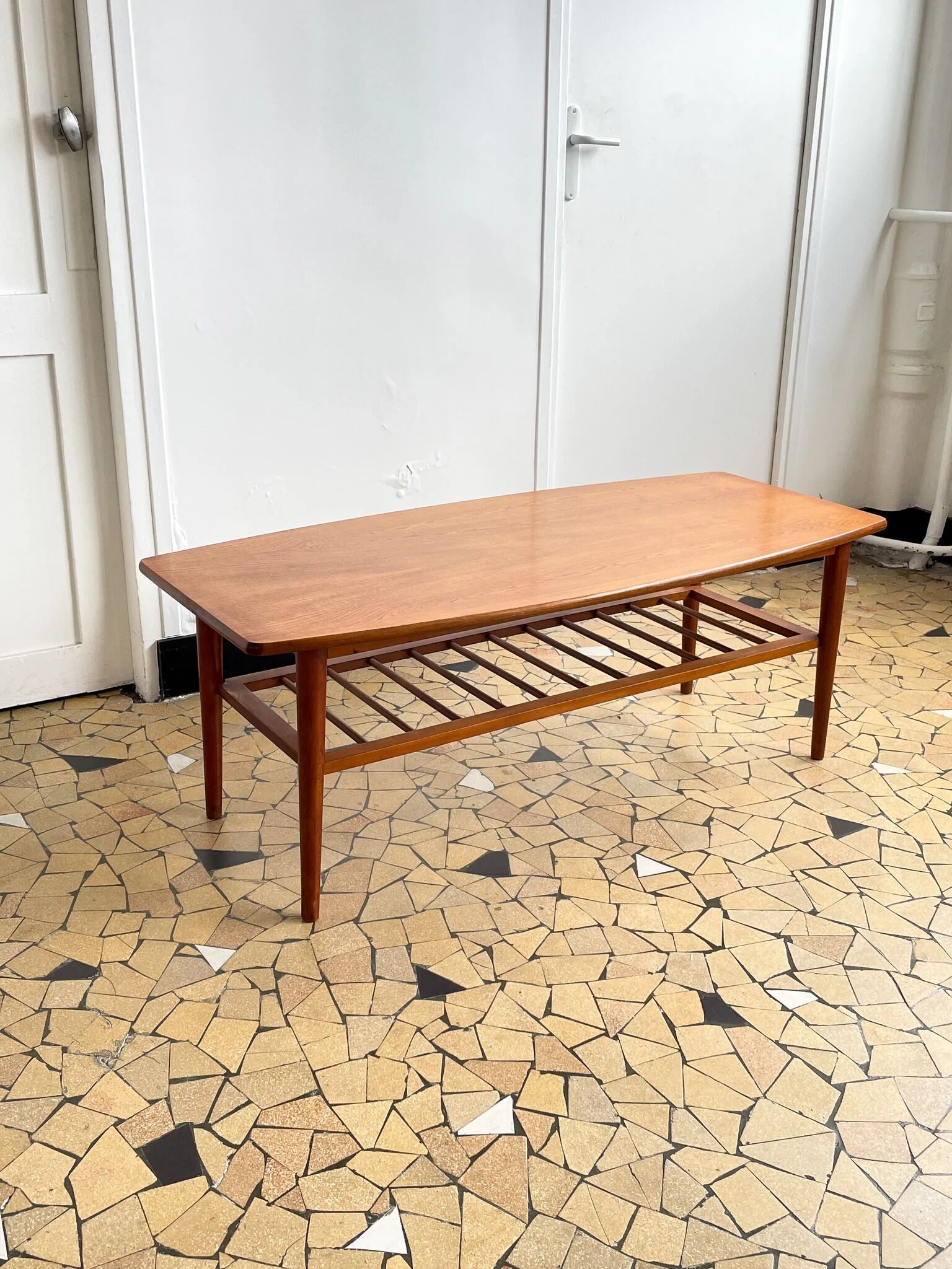 Coffee table feet spindles 120cm