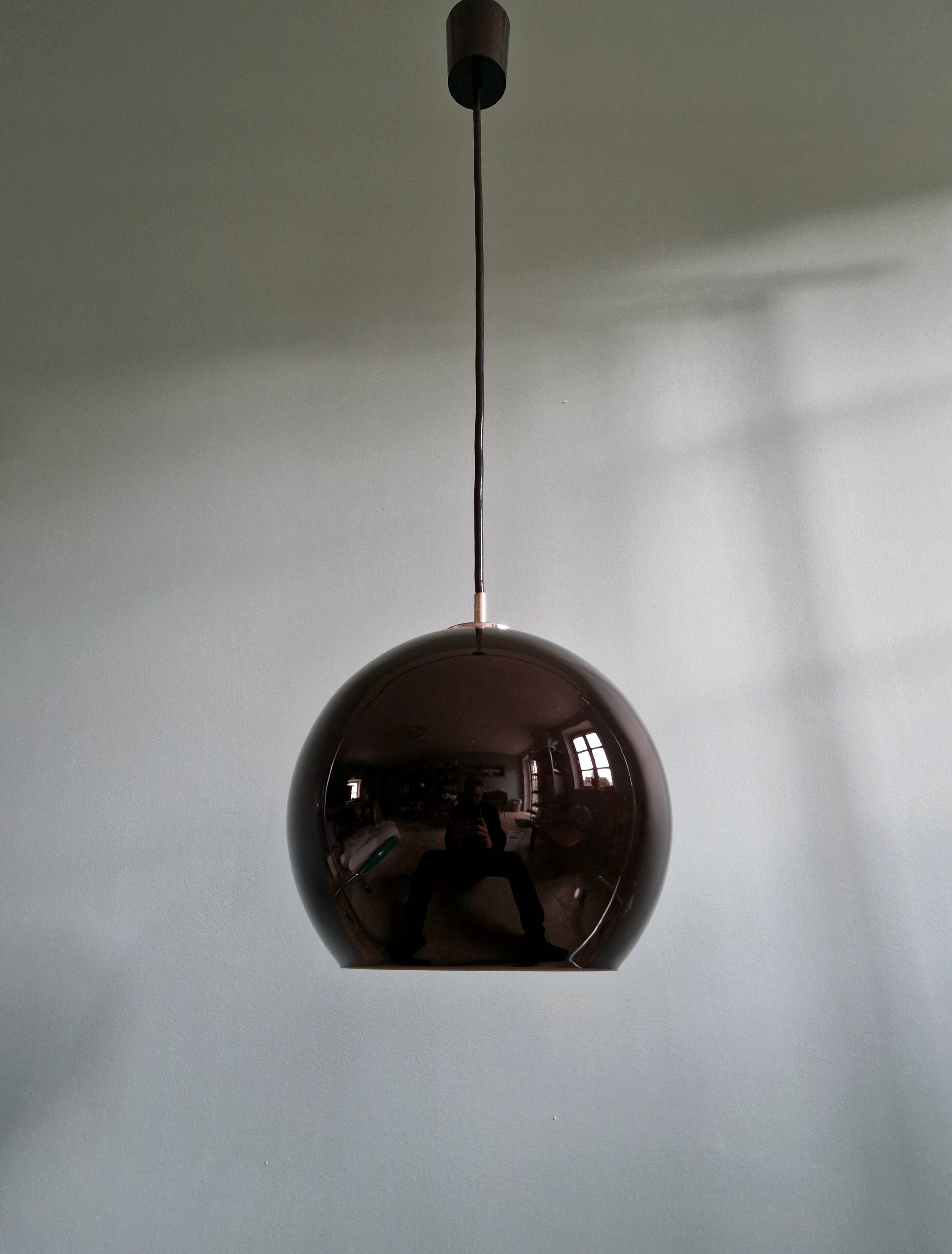 Suspension in speckled black opaline, Peill & Putzler, 1970s