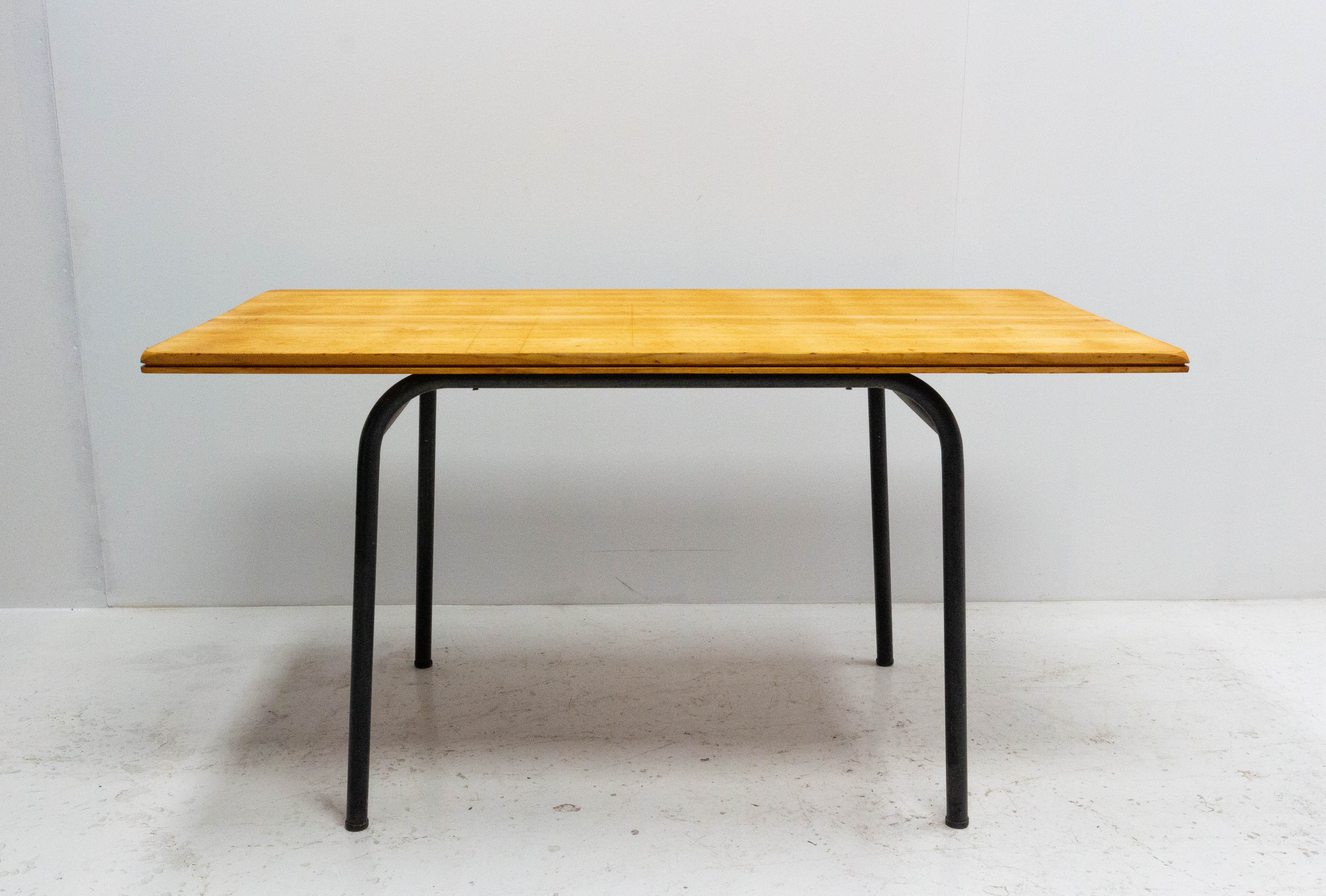 Kitchen table