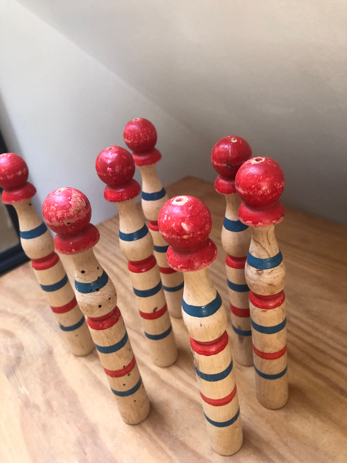 7 wooden skittles