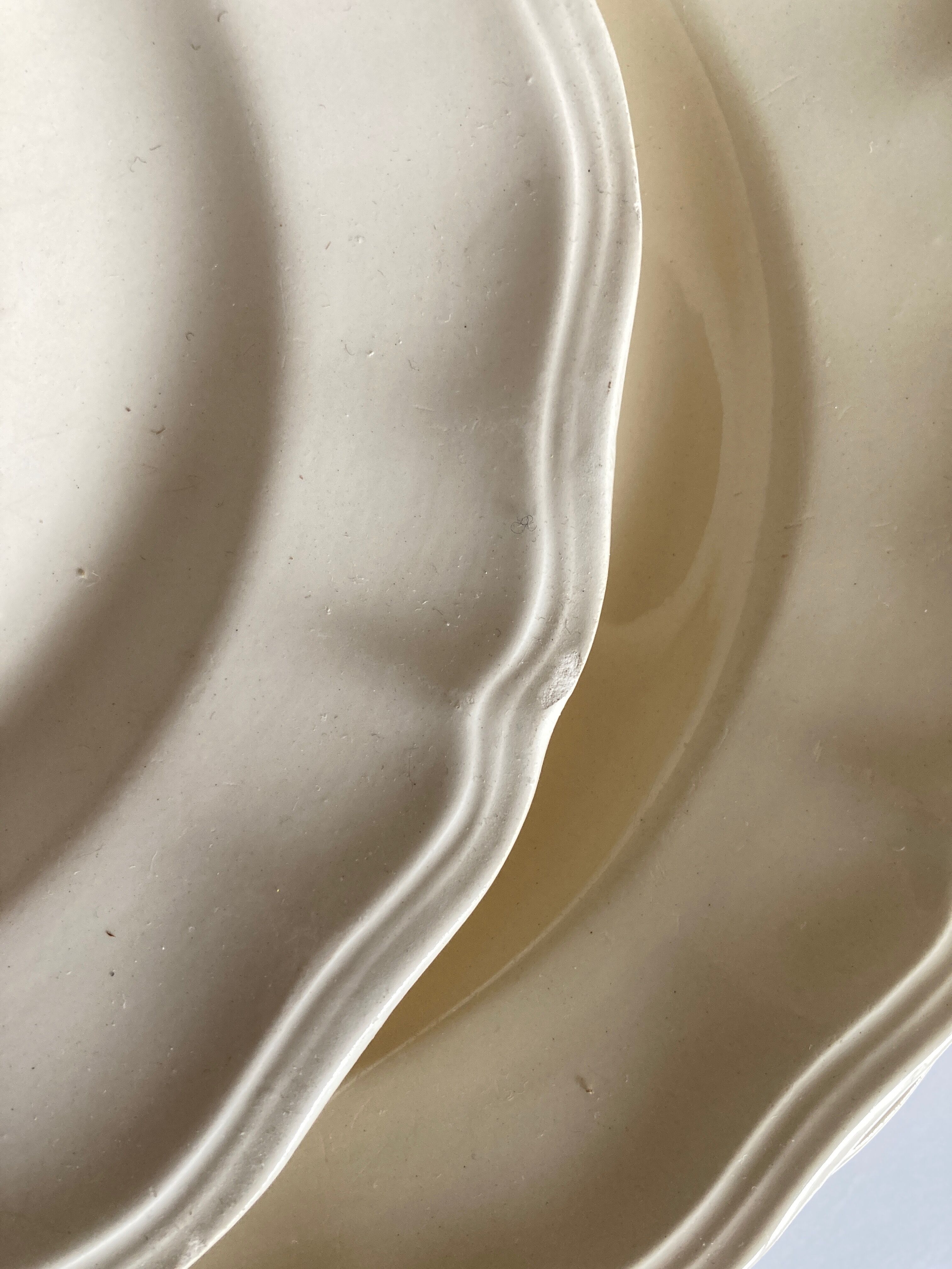 Set of 8 flat plates Ivory from Sarreguemines to godrons 24.5cm