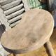 Tabouret tripode de vacher en bois brut