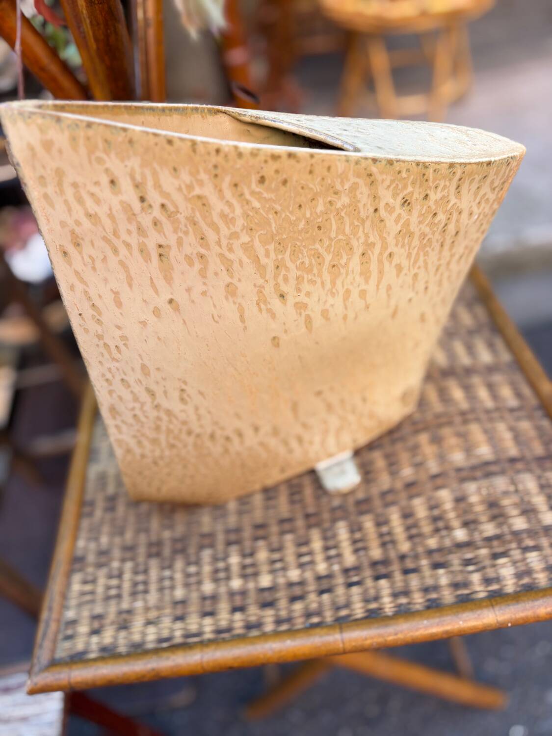 Rare glazed stoneware vase, Japan, 20th century. Wabi-sabi aesthetic.