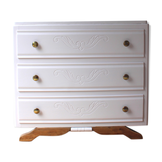 Dresser 60