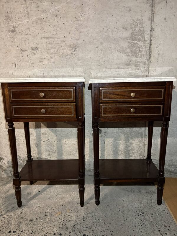 Paire de deux tables de chevet ancienne bois foncé et plateau marbre