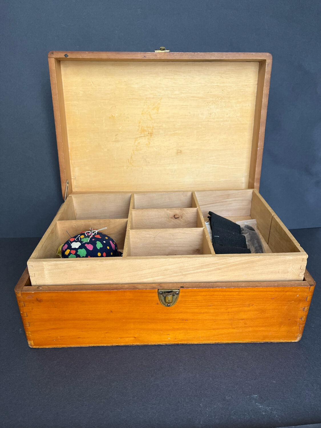 Boîte à couture en bois