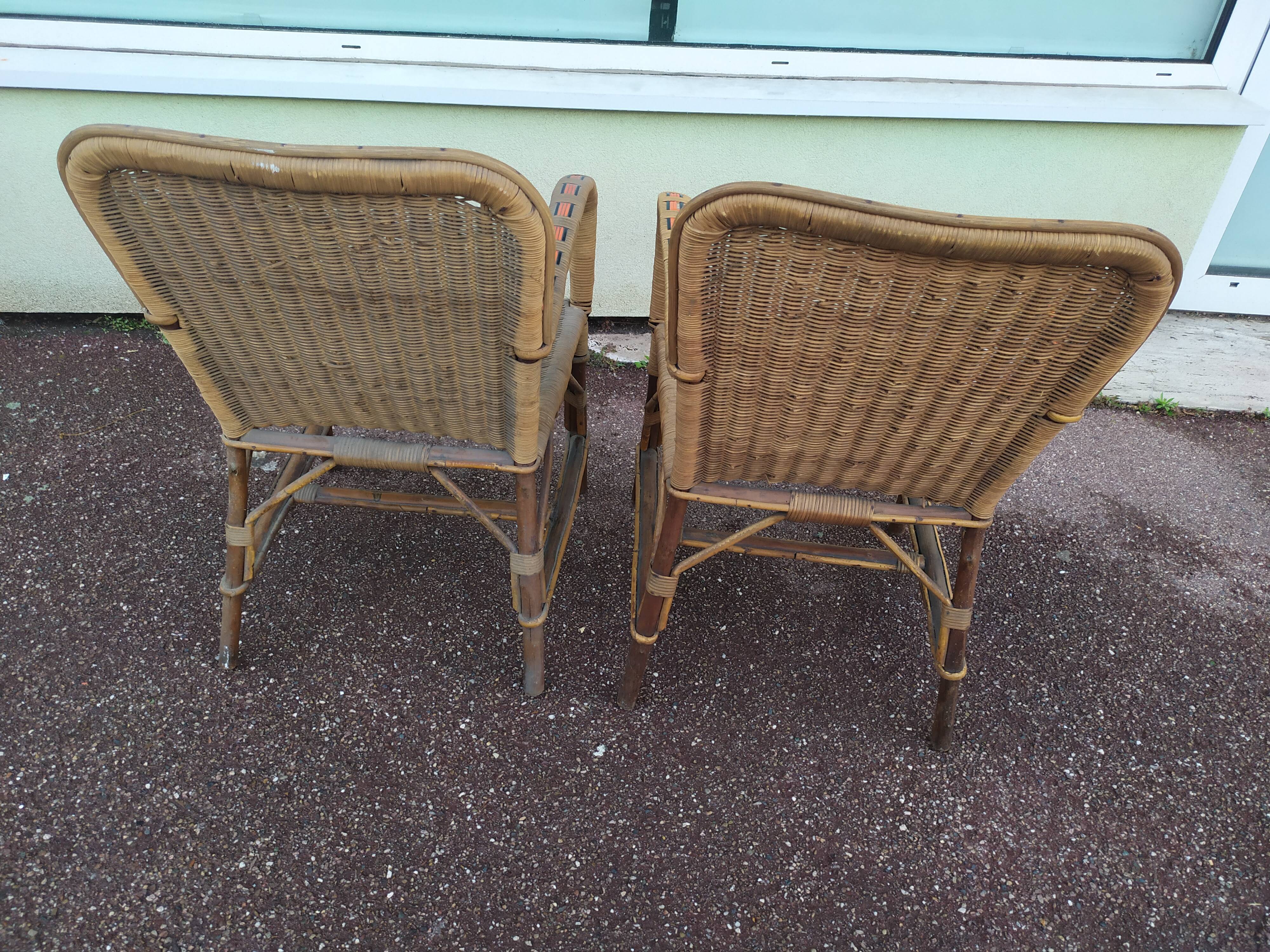 Lot 2 fauteuil et une table en rotin osier de jardin