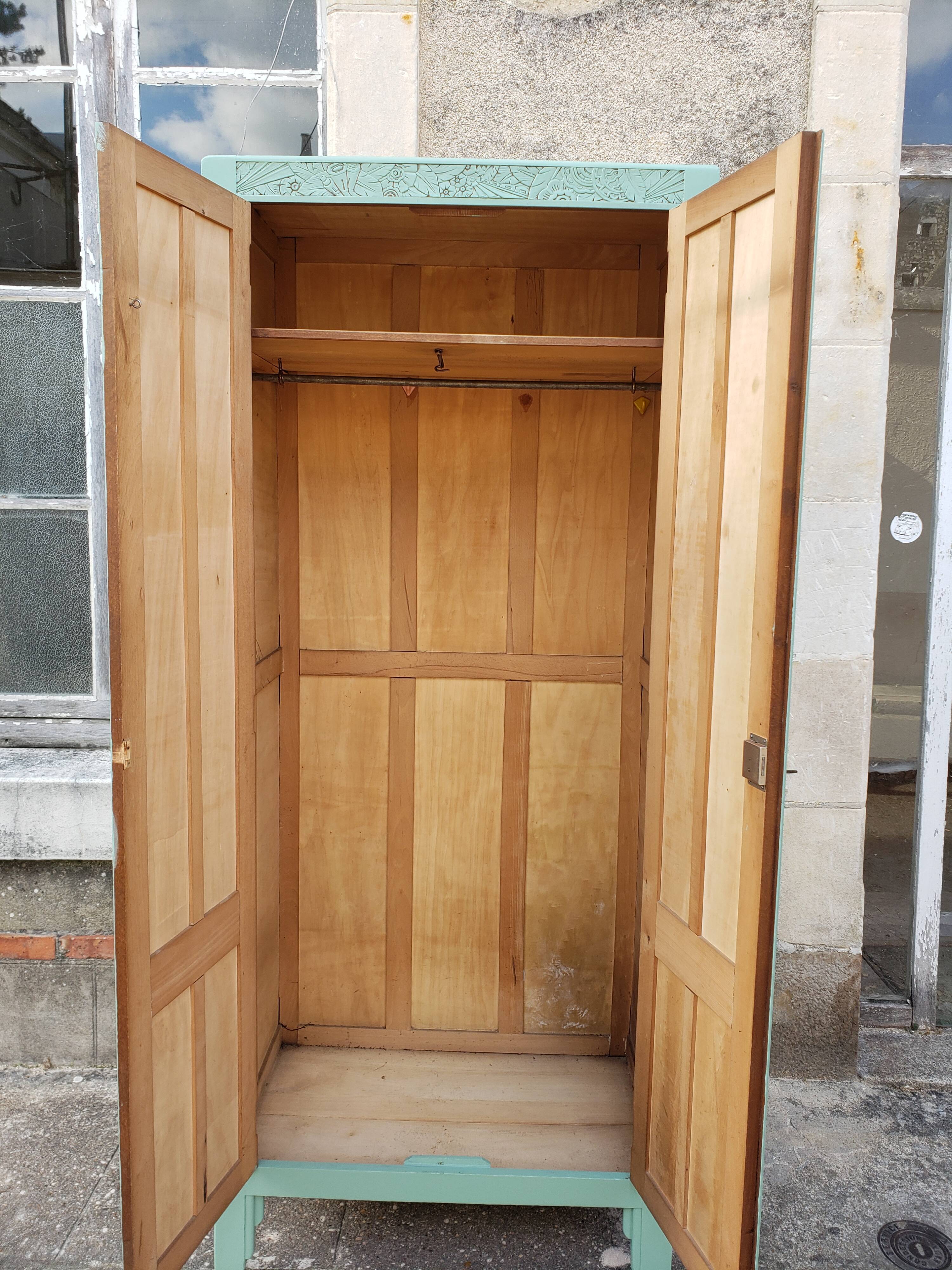 Parisian cabinet green deco art