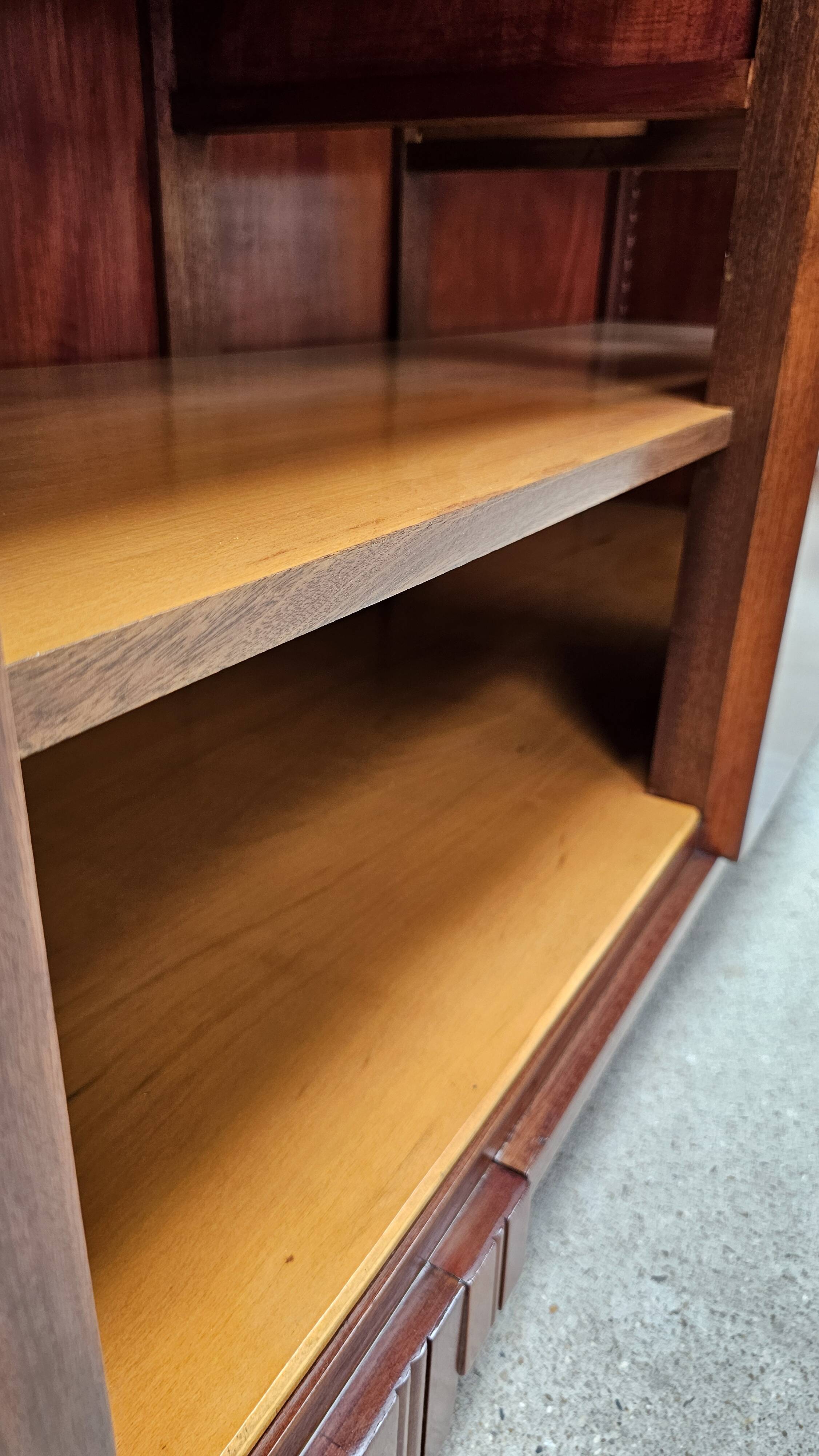 Art Deco buffet by Saddier & Fils in solid rosewood and veneer.