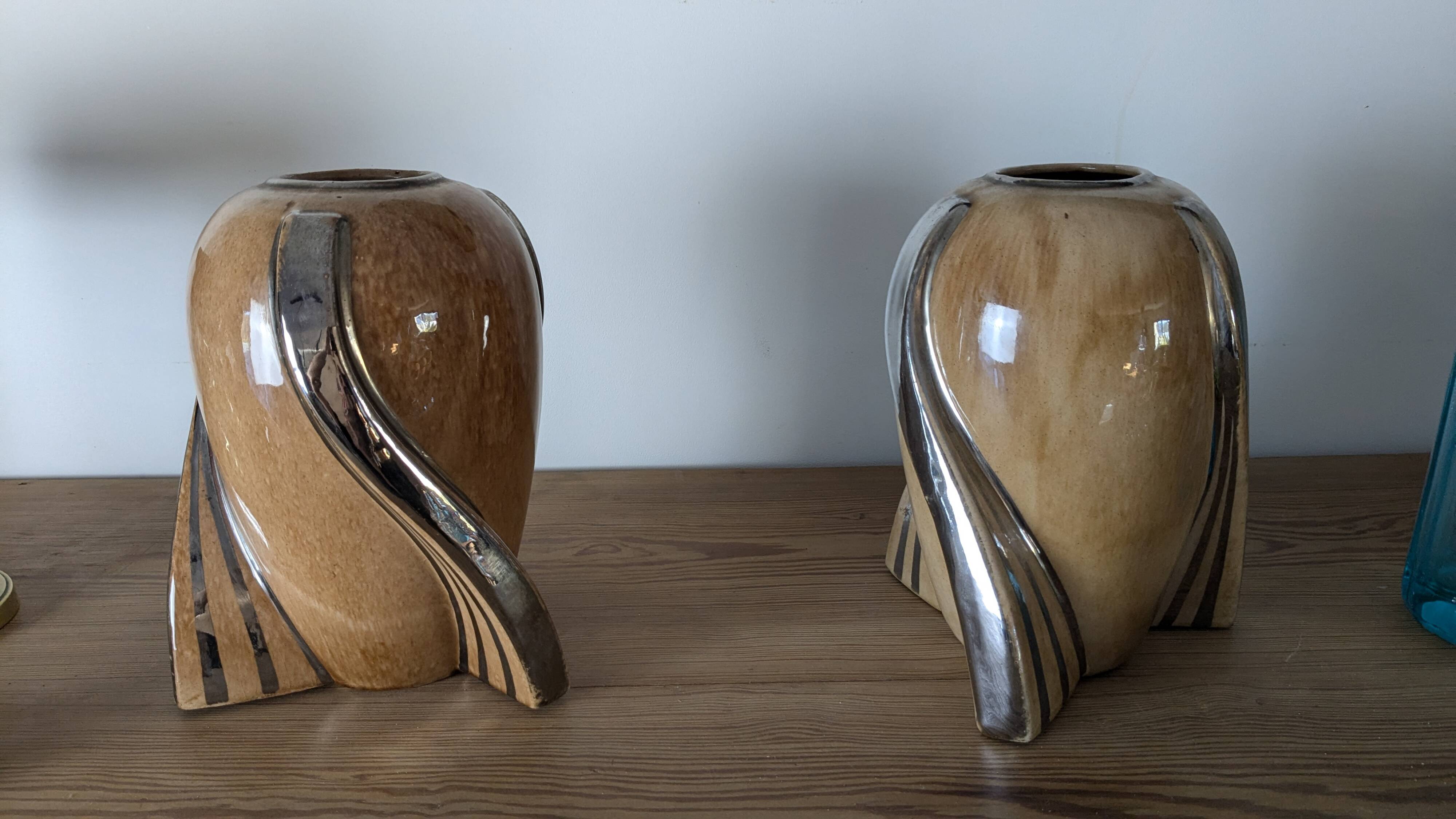 Paire de vases en céramique vintages