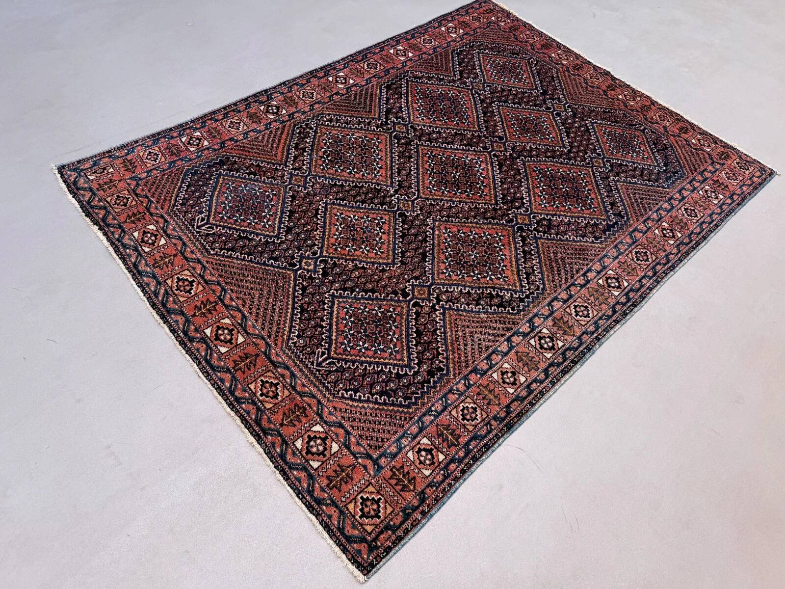 Vintage Kamseh rug 147x203 cm, medium, tribal oriental carpet 2542