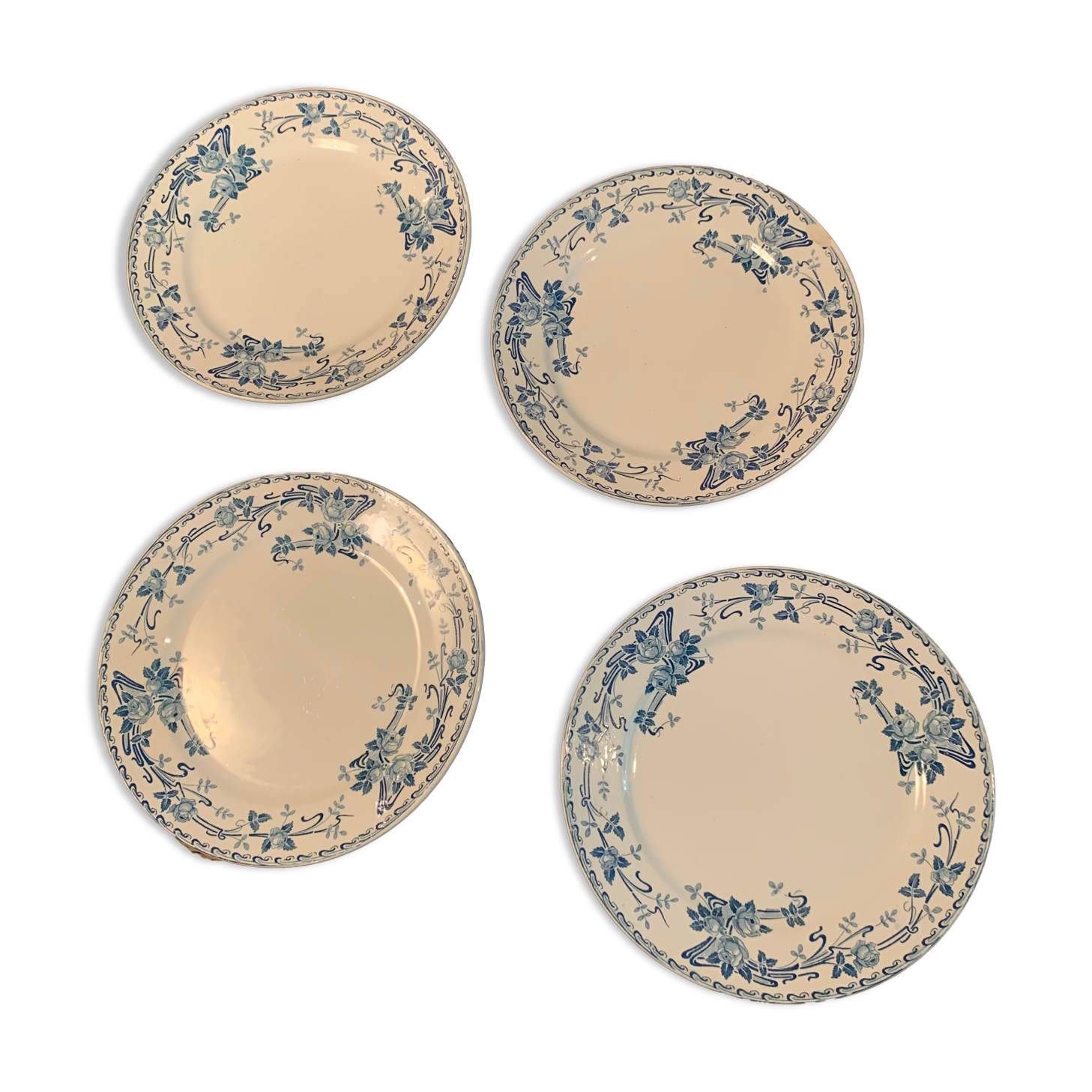 Lot de quatre assiettes à dessert boch bfk modèle rosa