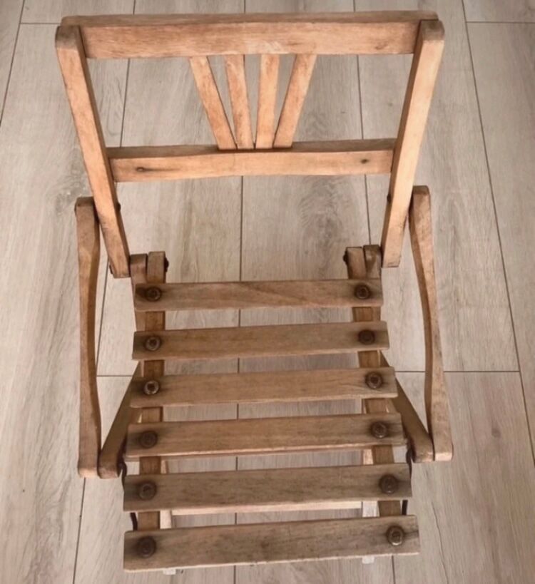 Foldable children's chair